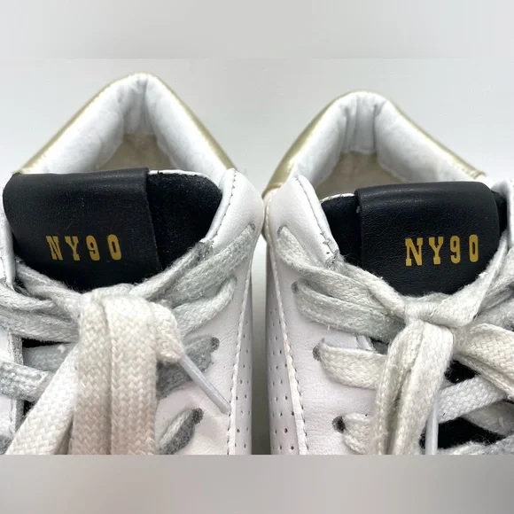 Steve Madden Womens 7M Starling Star White Black Gold Sneakers Sporty Activewear - Picture 10 of 16